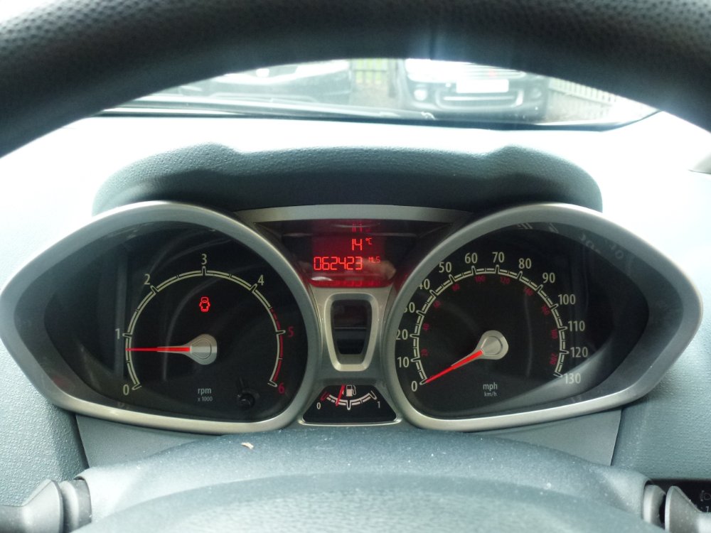 Ford Fiesta 1.4 TDCi Zetec Hatchback 5dr Diesel Manual (110 g/km, 67 bhp) - Image 20