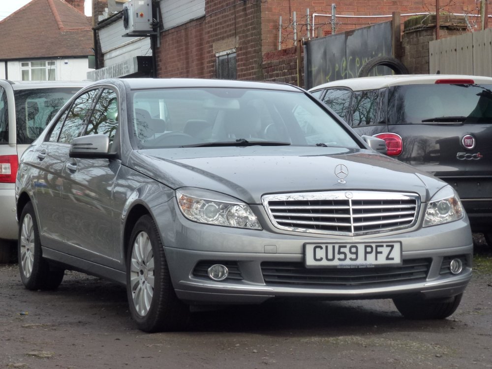 Mercedes-Benz C Class 2.1 C200 CDI Elegance Saloon 4dr Diesel Auto Euro 4 (136 ps) - Image 2