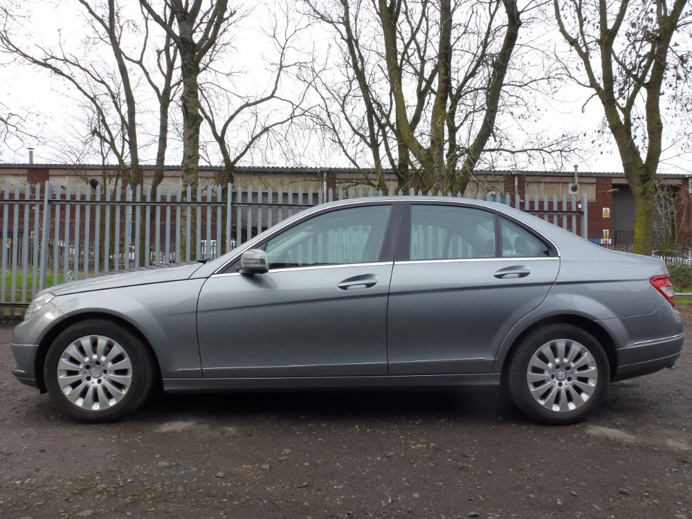 Mercedes-Benz C Class 2.1 C200 CDI Elegance Saloon 4dr Diesel Auto Euro 4 (136 ps) - Image 7