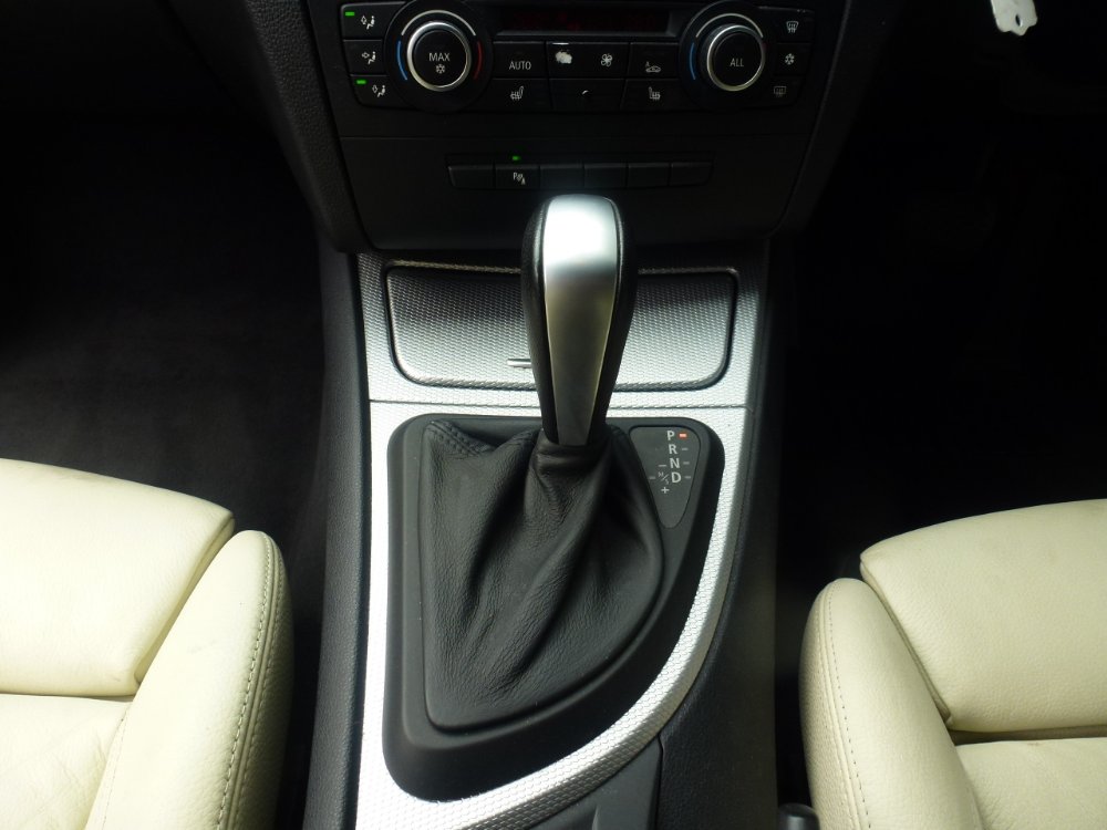 BMW 1 Series 2.0 118d M Sport Hatchback 5dr Diesel Steptronic Euro 5 (143 ps) - Image 16