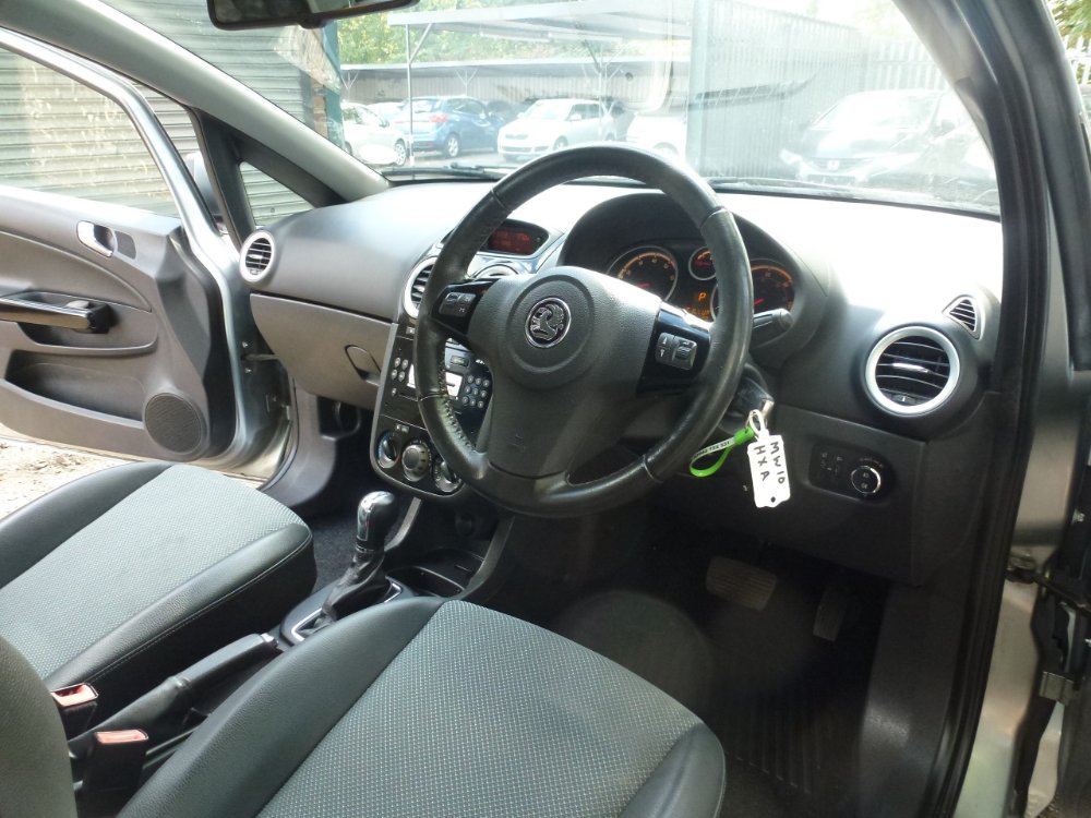 Vauxhall Corsa 1.4i 16v SE Hatchback 5dr Petrol Automatic (a/c) (138 g/km, 99 bhp) - Image 18