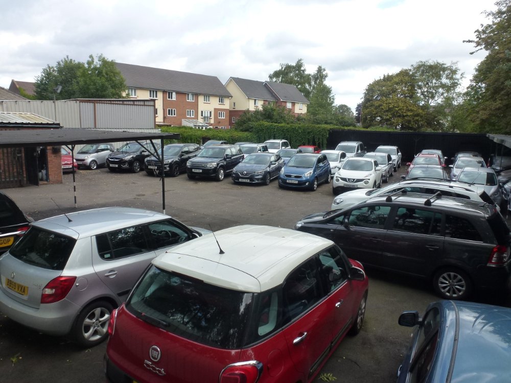 Kia Sedona 2.2 CRDi 1 MPV 5dr Diesel Manual (179 g/km, 192 bhp) - Image 20