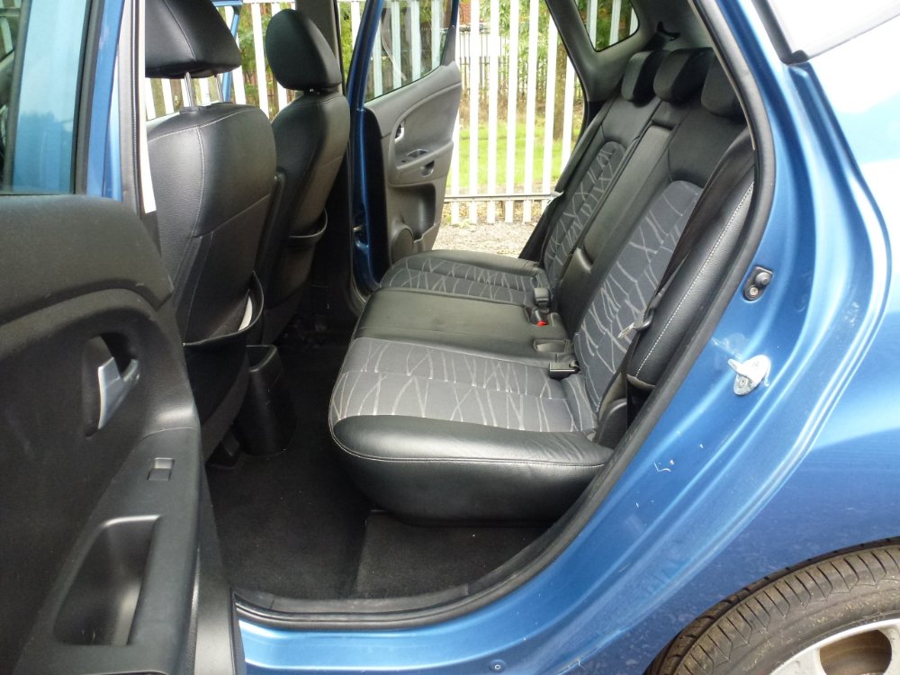 Kia Venga 1.6 EcoDynamics 3 MPV 5dr Petrol Manual Euro 5 (s/s) (123 bhp) - Image 12