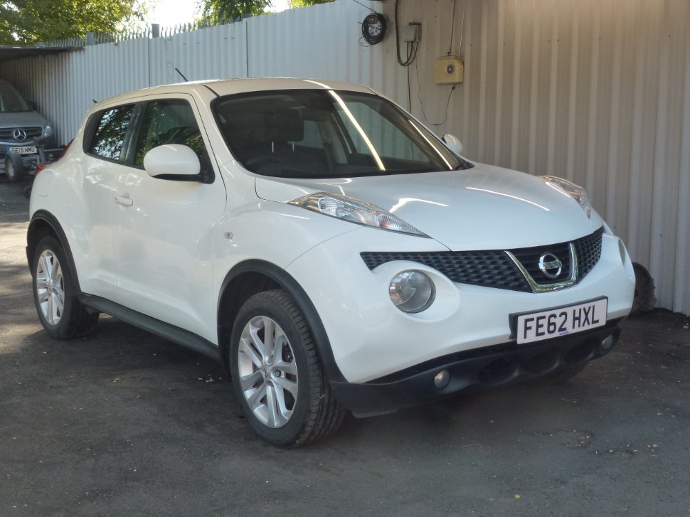 Nissan Juke 1.6 DIG-T Tekna SUV 5dr Petrol Manual Euro 5 (190 ps)