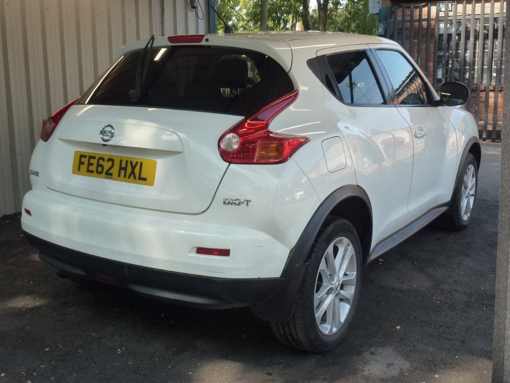 Nissan Juke 1.6 DIG-T Tekna SUV 5dr Petrol Manual Euro 5 (190 ps) - Image 4