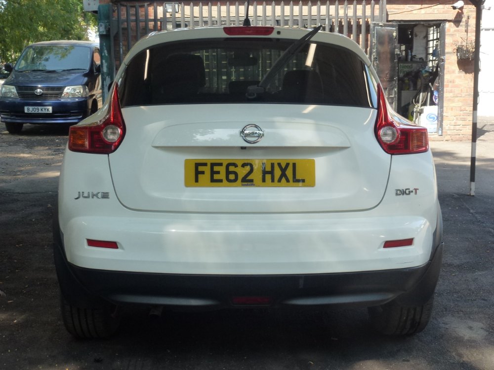 Nissan Juke 1.6 DIG-T Tekna SUV 5dr Petrol Manual Euro 5 (190 ps) - Image 5