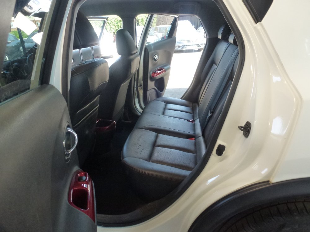 Nissan Juke 1.6 DIG-T Tekna SUV 5dr Petrol Manual Euro 5 (190 ps) - Image 10
