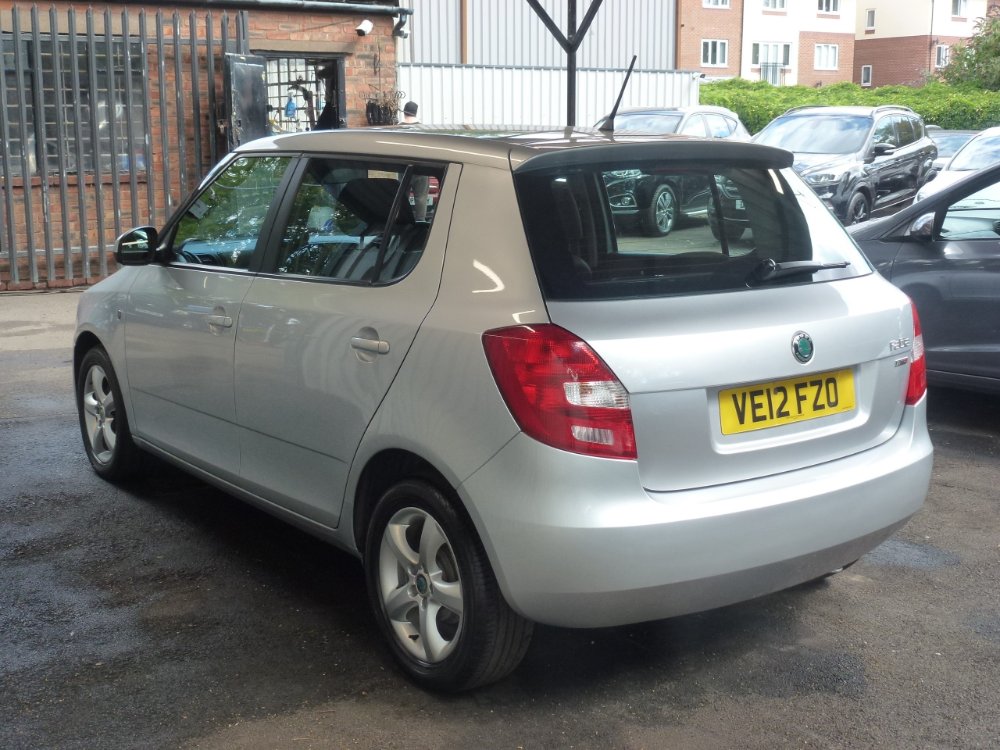 Skoda Fabia 1.2 SE Hatchback 5dr Petrol Manual Euro 5 (69 ps) - Image 3