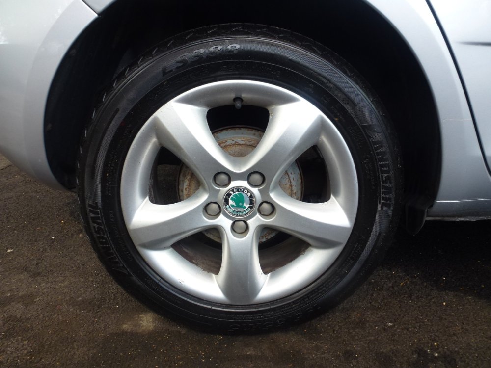 Skoda Fabia 1.2 SE Hatchback 5dr Petrol Manual Euro 5 (69 ps) - Image 13