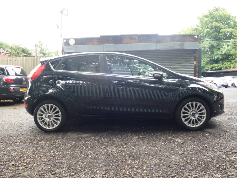 Ford Fiesta 1.0T EcoBoost Titanium Hatchback 5dr Petrol Manual Euro 5 (s/s) (100 ps) - Image 8