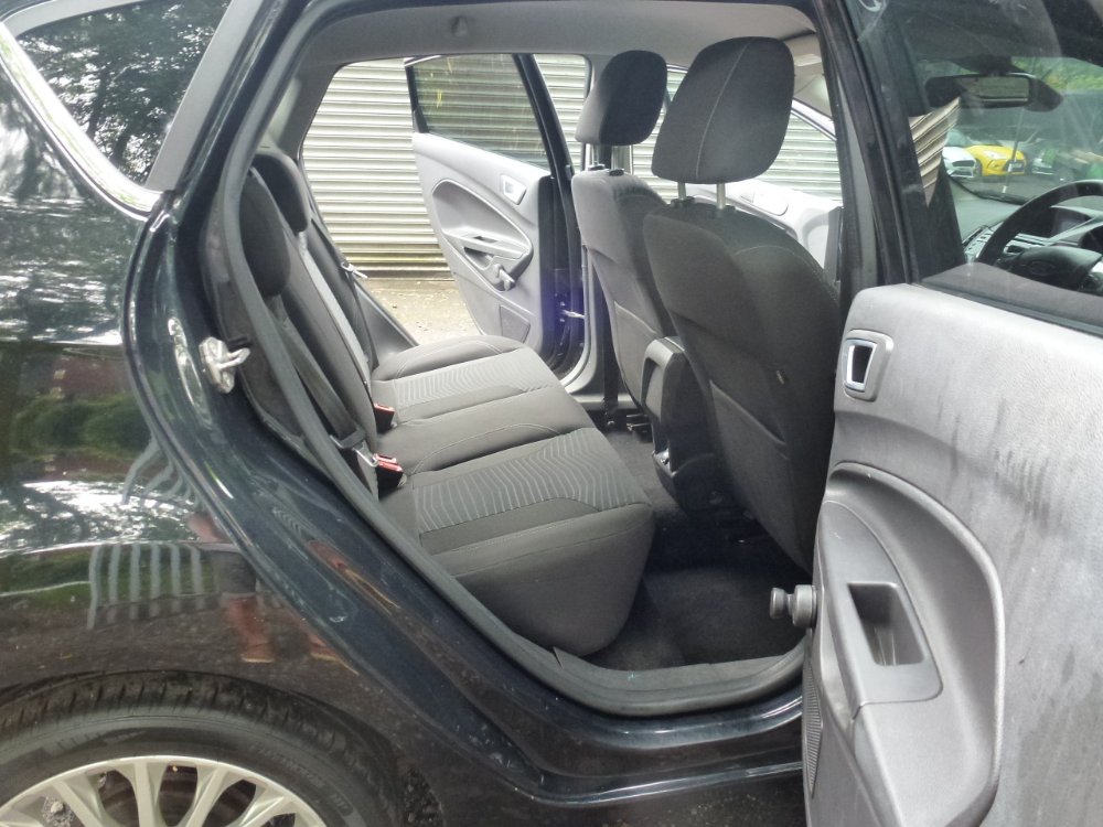 Ford Fiesta 1.0T EcoBoost Titanium Hatchback 5dr Petrol Manual Euro 5 (s/s) (100 ps) - Image 10