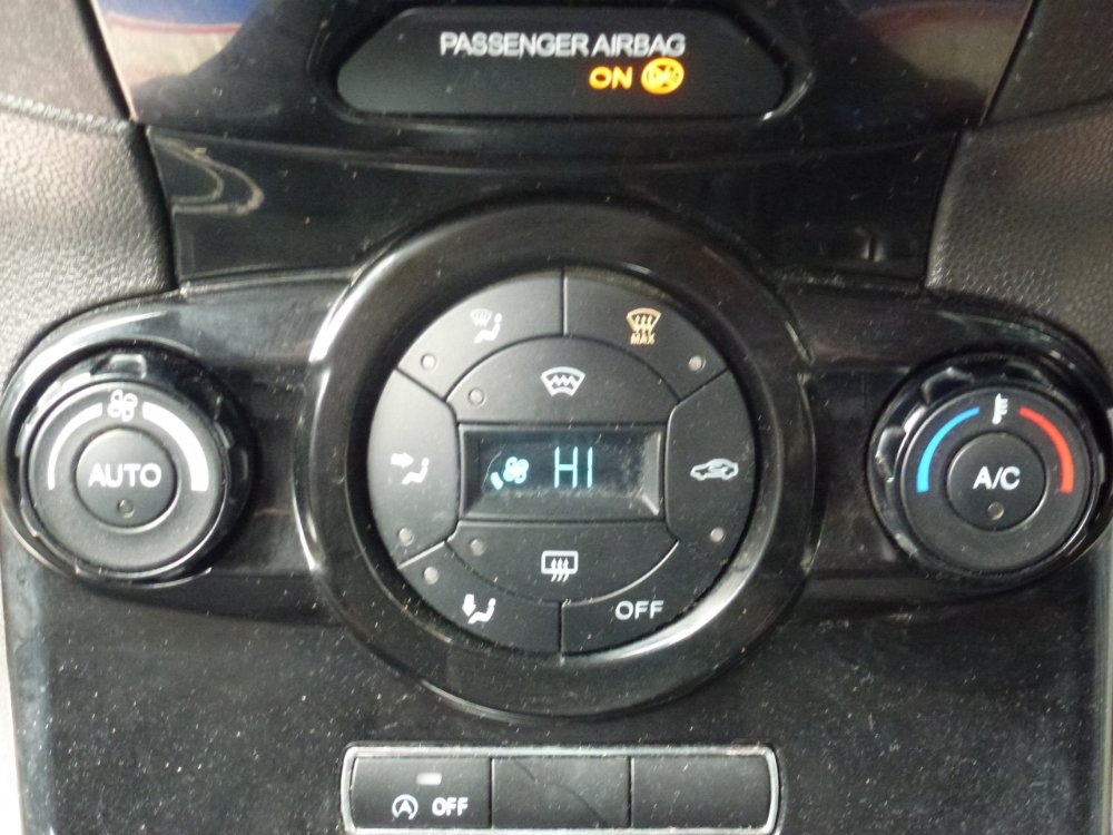 Ford Fiesta 1.0T EcoBoost Titanium Hatchback 5dr Petrol Manual Euro 5 (s/s) (100 ps) - Image 15