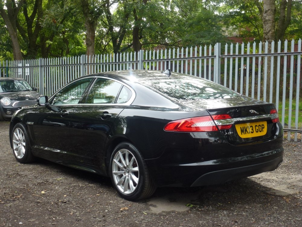 Jaguar XF 2.2d Sport Saloon 4dr Diesel Auto Euro 5 (s/s) (200 ps) - Image 3