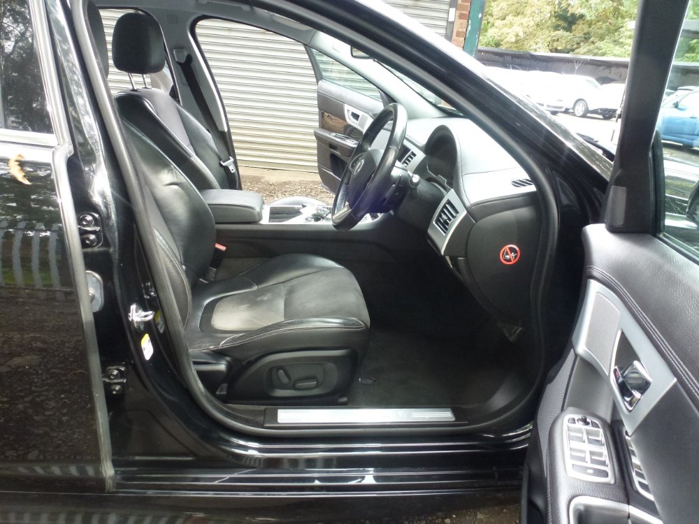 Jaguar XF 2.2d Sport Saloon 4dr Diesel Auto Euro 5 (s/s) (200 ps) - Image 9