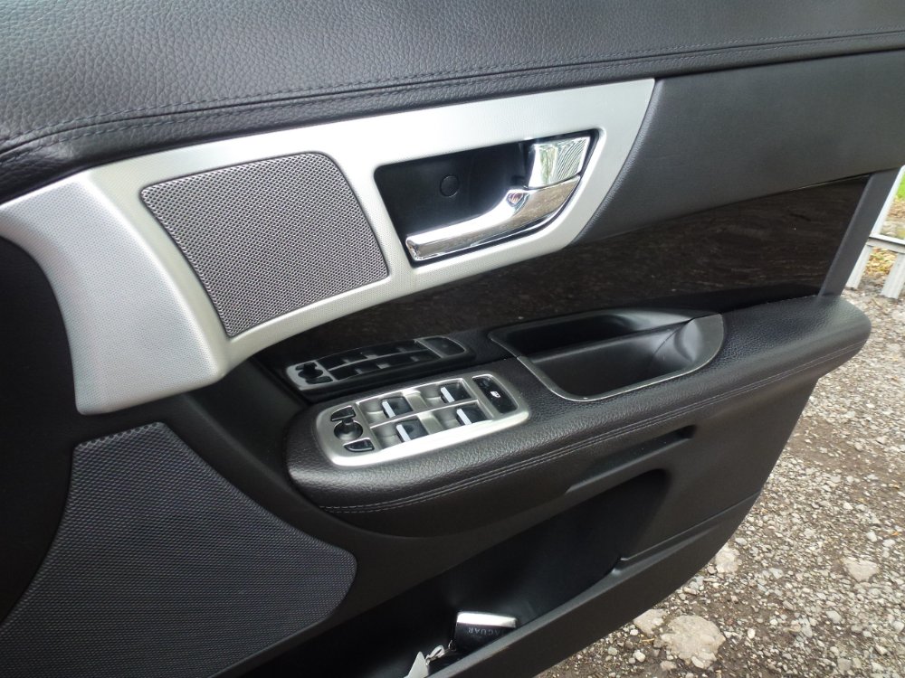 Jaguar XF 2.2d Sport Saloon 4dr Diesel Auto Euro 5 (s/s) (200 ps) - Image 20