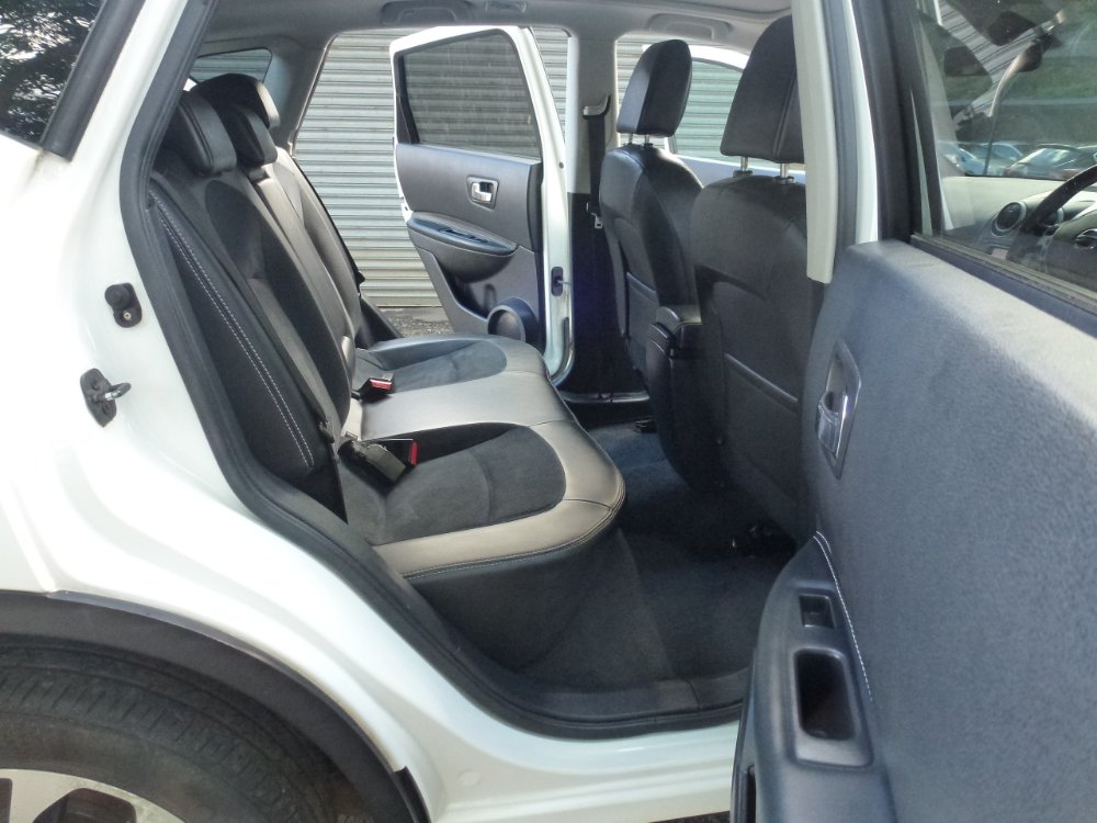Nissan Qashqai 1.6 360 SUV 5dr Petrol Manual 2WD Euro 5 (117 ps) - Image 10