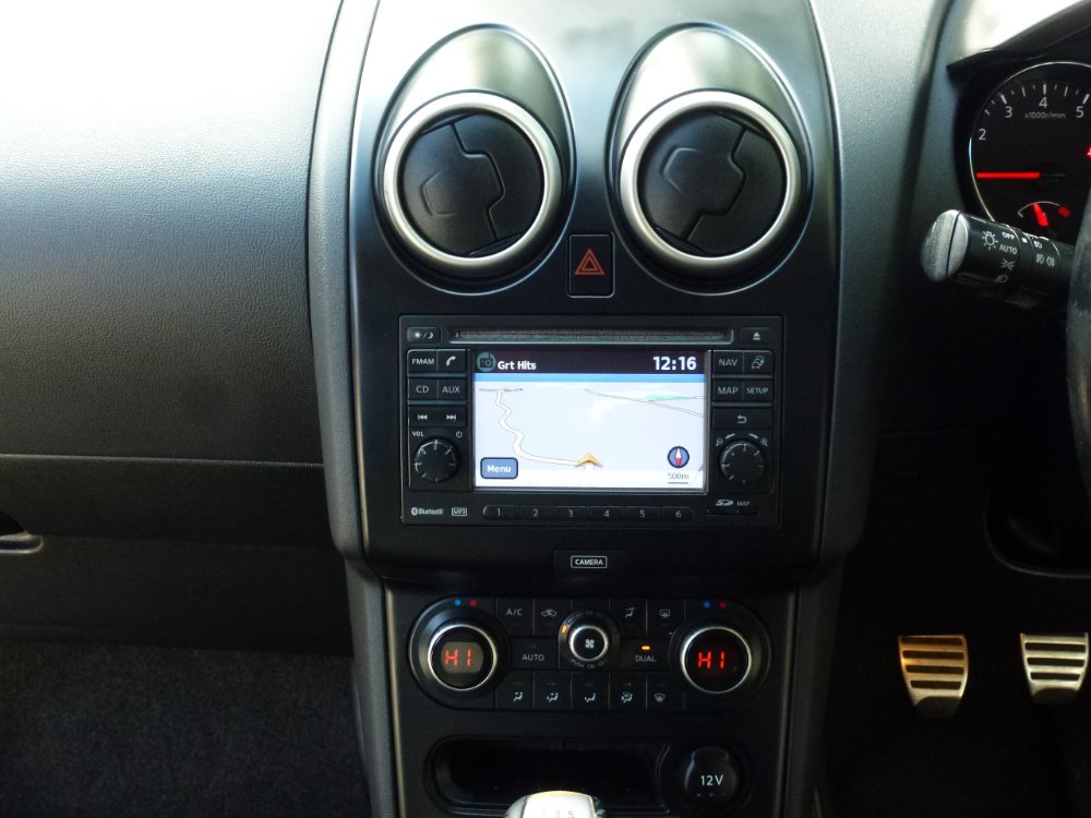 Nissan Qashqai 1.6 360 SUV 5dr Petrol Manual 2WD Euro 5 (117 ps) - Image 15