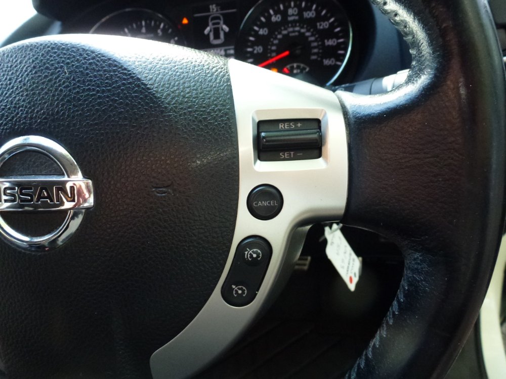 Nissan Qashqai 1.6 360 SUV 5dr Petrol Manual 2WD Euro 5 (117 ps) - Image 19