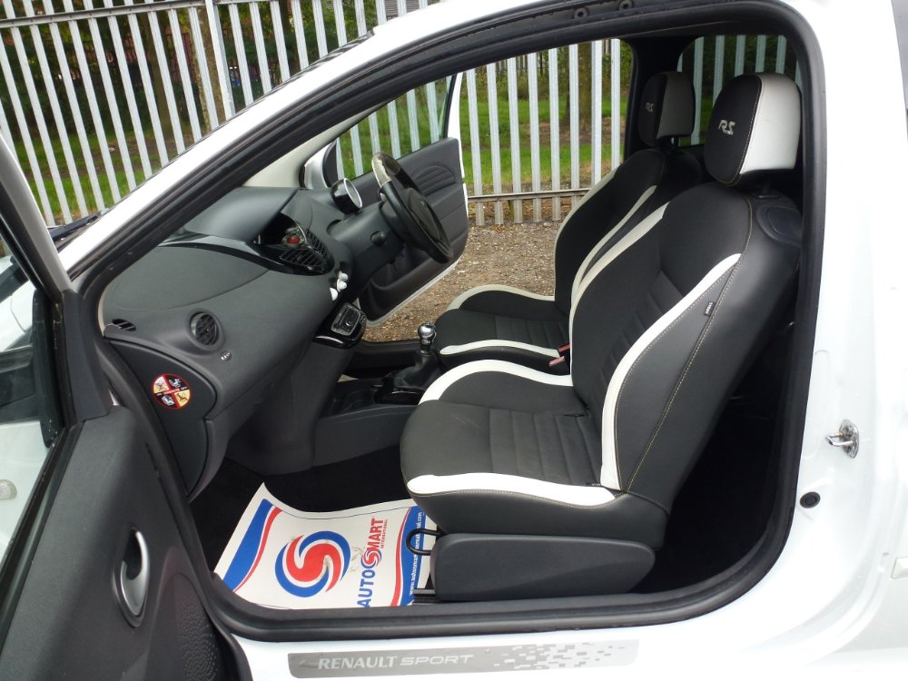 Renault Twingo 1.6 VVT Renaultsport 133 3dr - Image 10