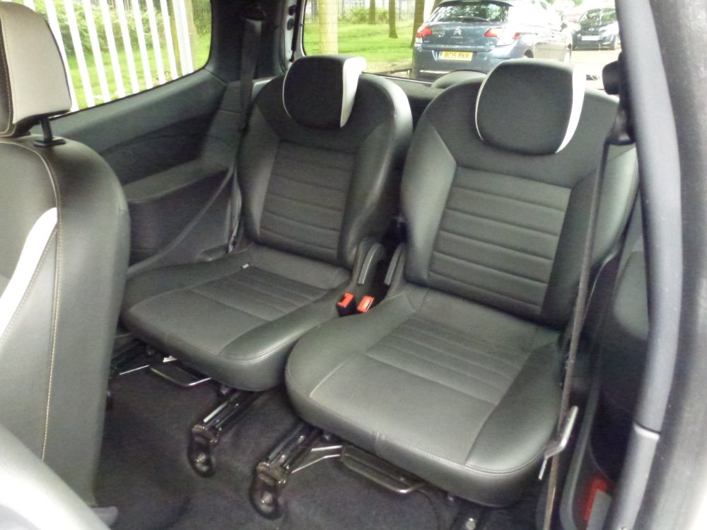 Renault Twingo 1.6 VVT Renaultsport 133 3dr - Image 11