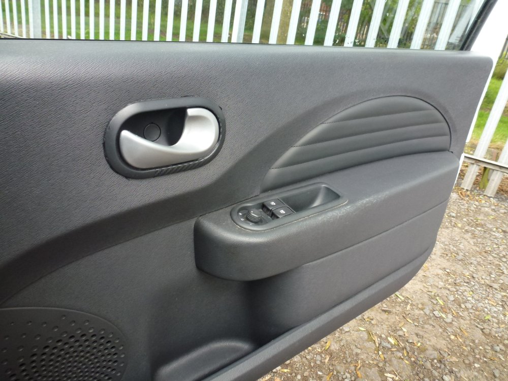 Renault Twingo 1.6 VVT Renaultsport 133 3dr - Image 18