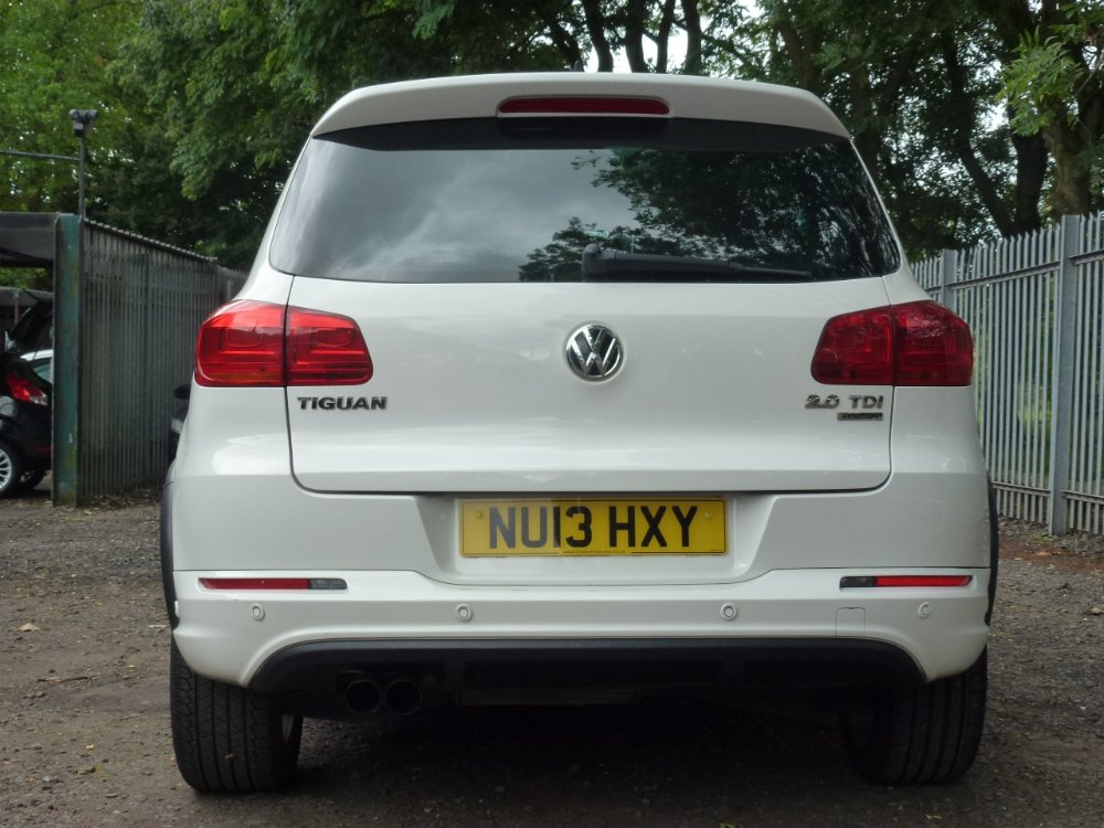Volkswagen Tiguan 2.0 TDI BlueMotion Tech R-Line SUV 5dr Diesel Manual 4WD Euro 5 (s/s) (140 ps) - Image 5
