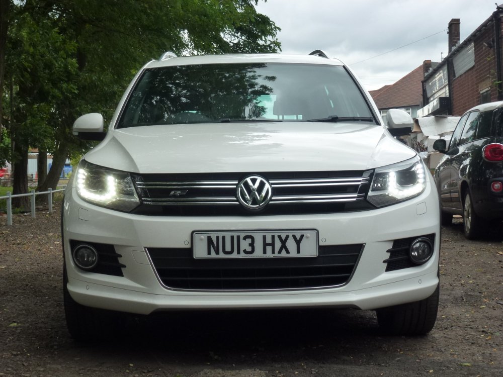 Volkswagen Tiguan 2.0 TDI BlueMotion Tech R-Line SUV 5dr Diesel Manual 4WD Euro 5 (s/s) (140 ps) - Image 6
