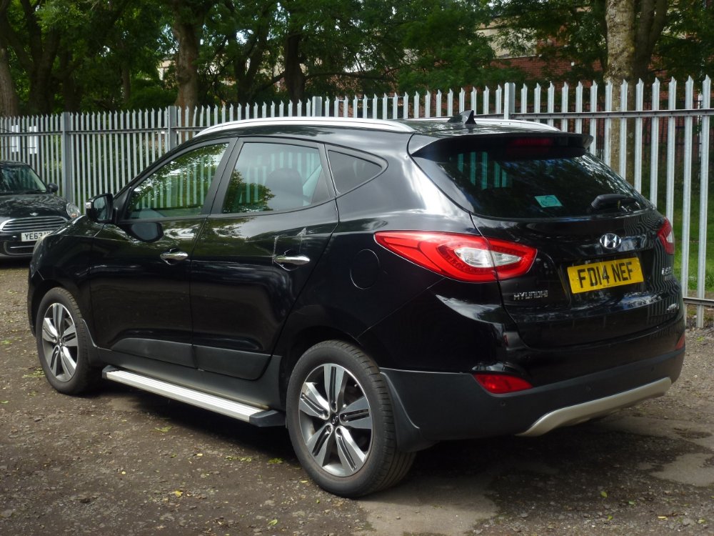 Hyundai ix35 2.0 CRDi Premium SUV 5dr Diesel Auto 4WD Euro 5 (134 bhp) - Image 3