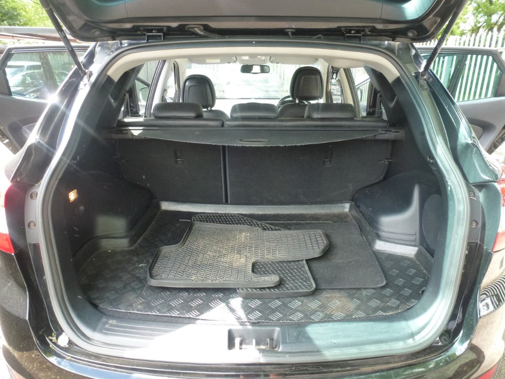 Hyundai ix35 2.0 CRDi Premium SUV 5dr Diesel Auto 4WD Euro 5 (134 bhp) - Image 13