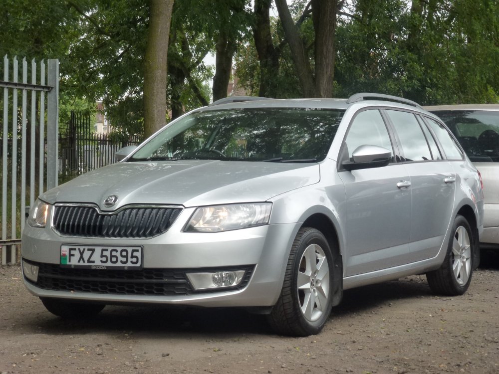 Skoda Octavia 1.2 TSI SE Estate 5dr Petrol Manual Euro 5 (s/s) (105 ps)