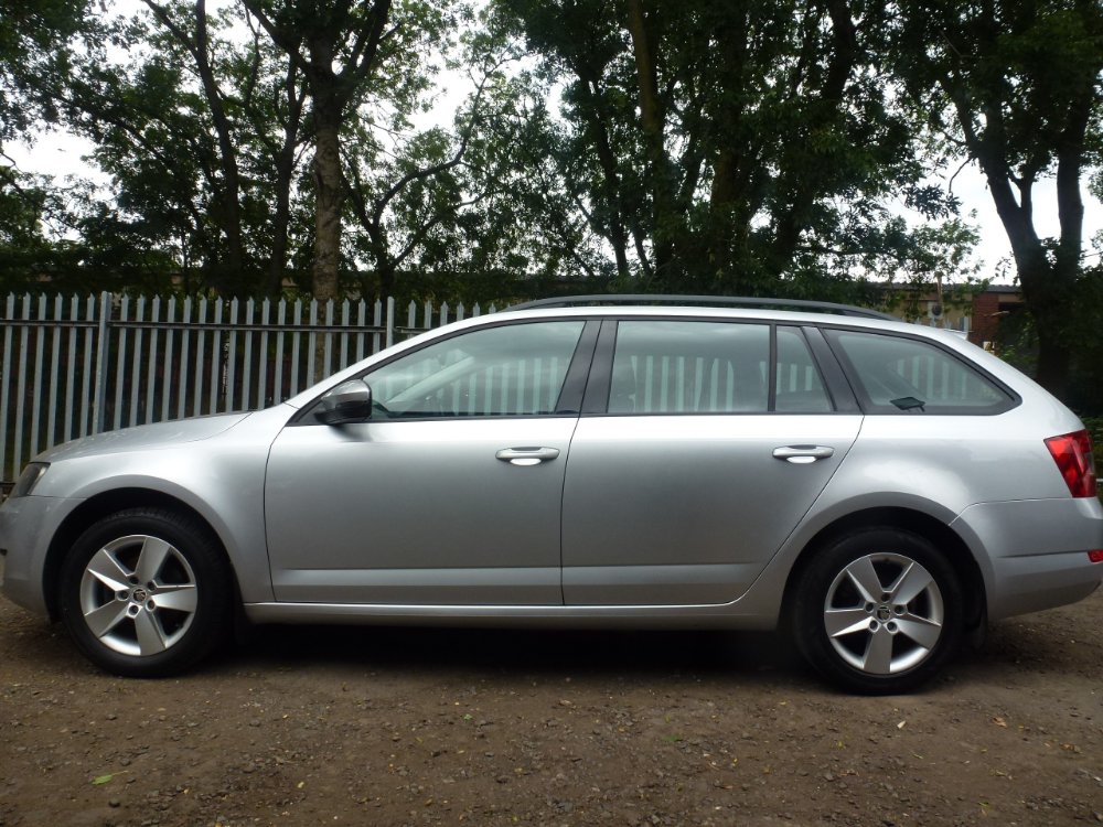 Skoda Octavia 1.2 TSI SE Estate 5dr Petrol Manual Euro 5 (s/s) (105 ps) - Image 7
