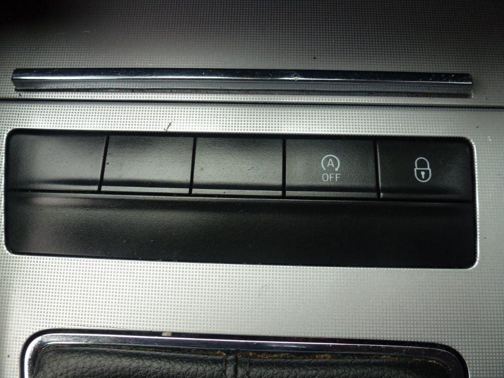 Skoda Octavia 1.2 TSI SE Estate 5dr Petrol Manual Euro 5 (s/s) (105 ps) - Image 19