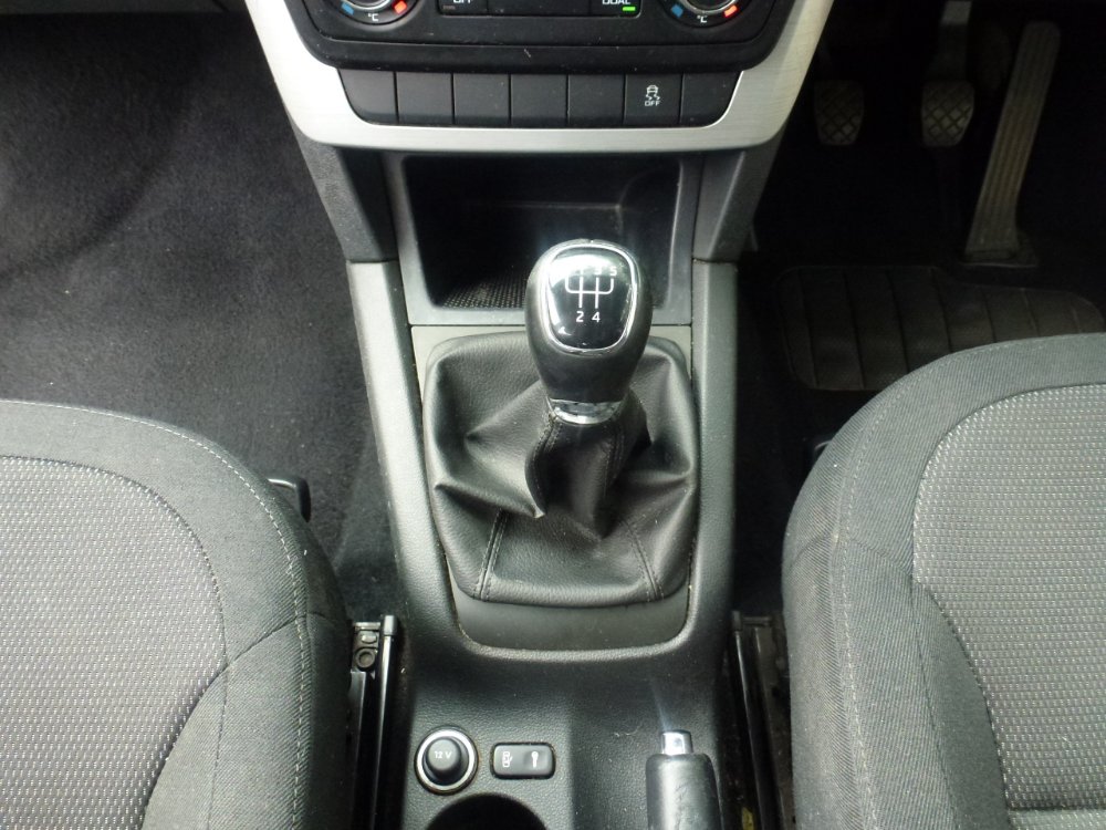 Skoda Yeti 2.0 TDI SE Outdoor 5dr Diesel Manual Euro 5 (110 ps) - Image 16
