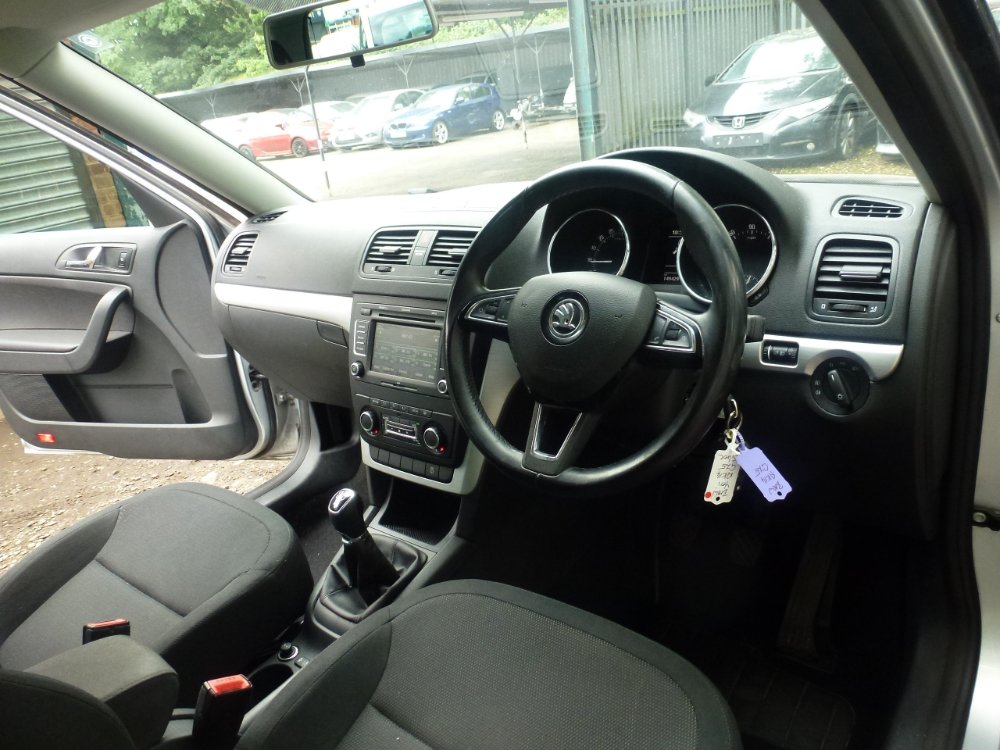 Skoda Yeti 2.0 TDI SE Outdoor 5dr Diesel Manual Euro 5 (110 ps) - Image 18