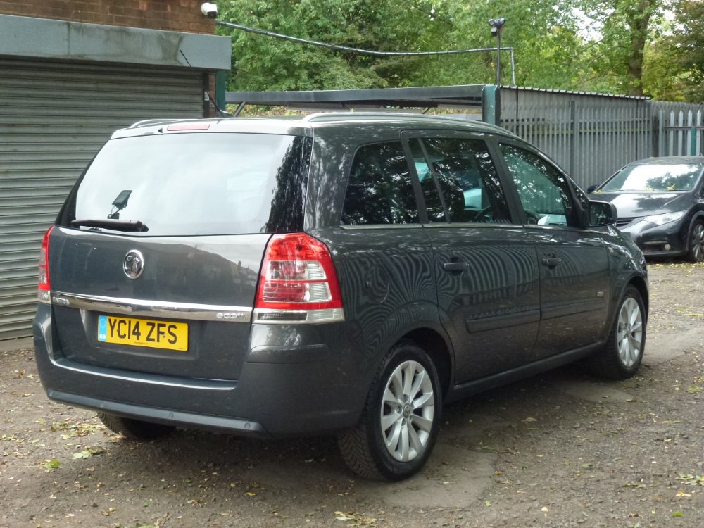 Vauxhall Zafira 1.7 CDTi ecoFLEX Design MPV 5dr Diesel Manual Euro 5 (SNav) (110 ps) - Image 4