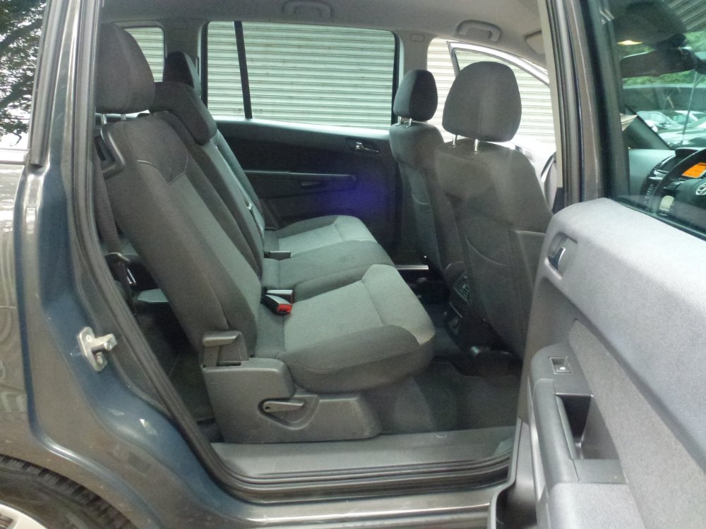 Vauxhall Zafira 1.7 CDTi ecoFLEX Design MPV 5dr Diesel Manual Euro 5 (SNav) (110 ps) - Image 10