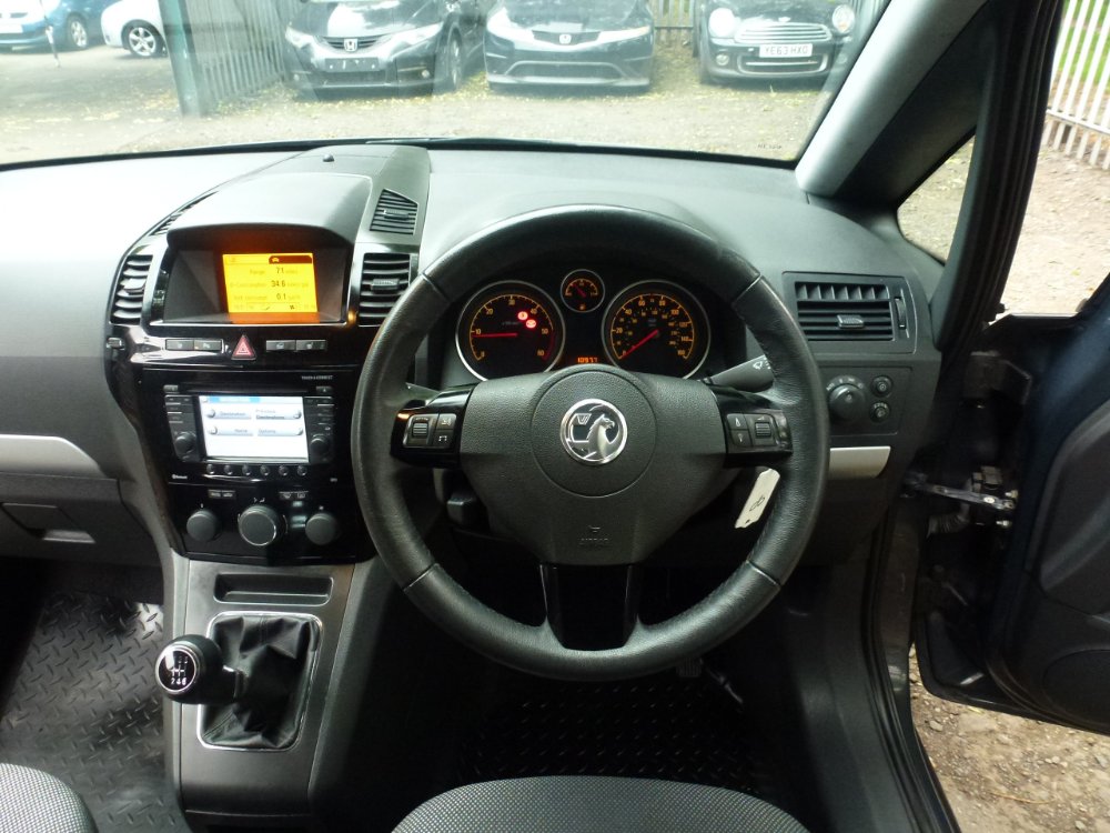 Vauxhall Zafira 1.7 CDTi ecoFLEX Design MPV 5dr Diesel Manual Euro 5 (SNav) (110 ps) - Image 14