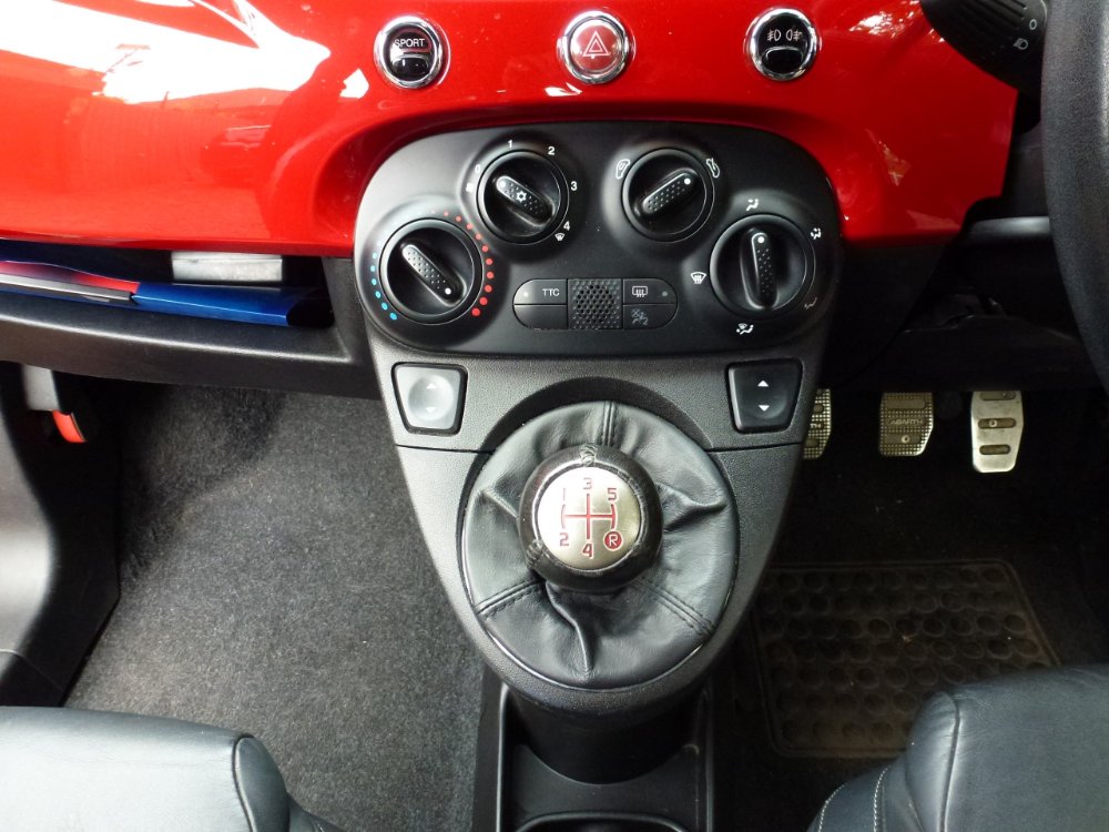 Abarth 500 1.4 T-Jet Convertible 2dr Petrol Manual Euro 5 (135 bhp) - Image 15