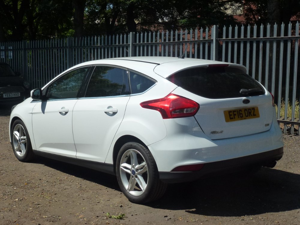 Ford Focus 1.5T EcoBoost Titanium Hatchback 5dr Petrol Auto Euro 6 (s/s) (150 ps) - Image 3