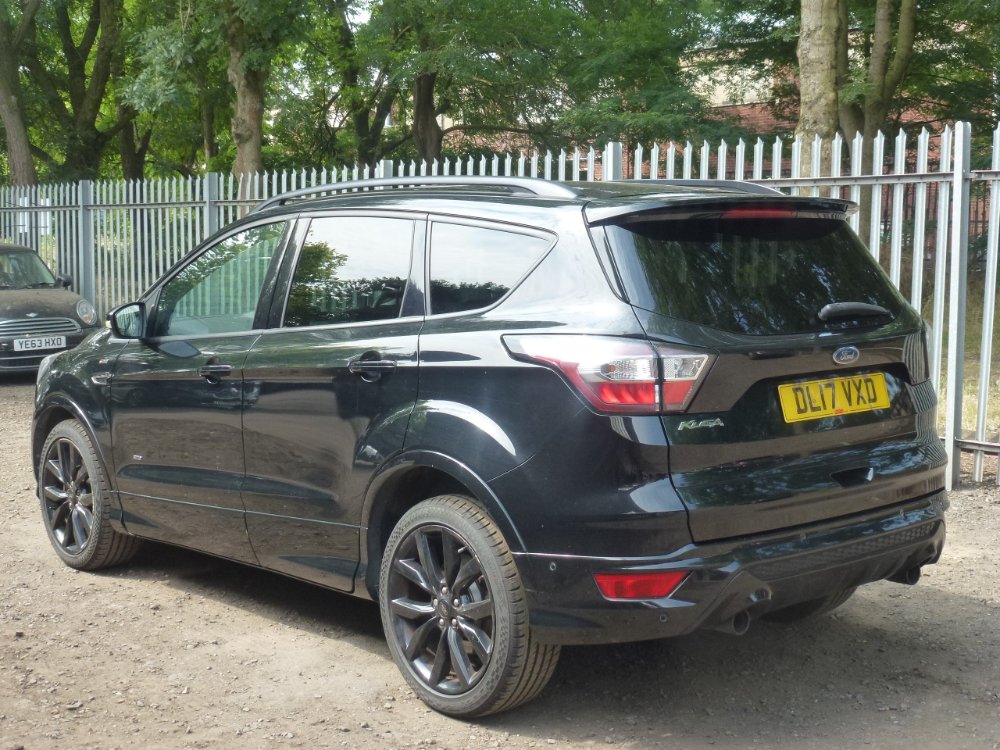 Ford Kuga 2.0 TDCi EcoBlue ST-Line SUV 5dr Diesel Manual AWD Euro 6 (s/s) (180 ps) - Image 3