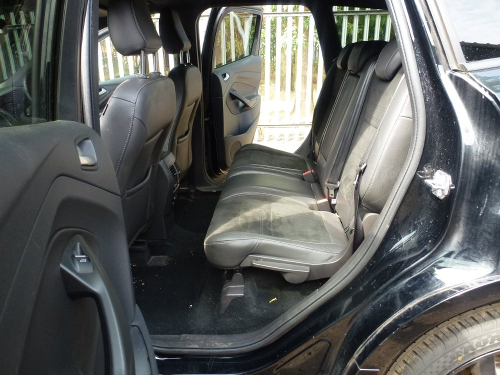 Ford Kuga 2.0 TDCi EcoBlue ST-Line SUV 5dr Diesel Manual AWD Euro 6 (s/s) (180 ps) - Image 12