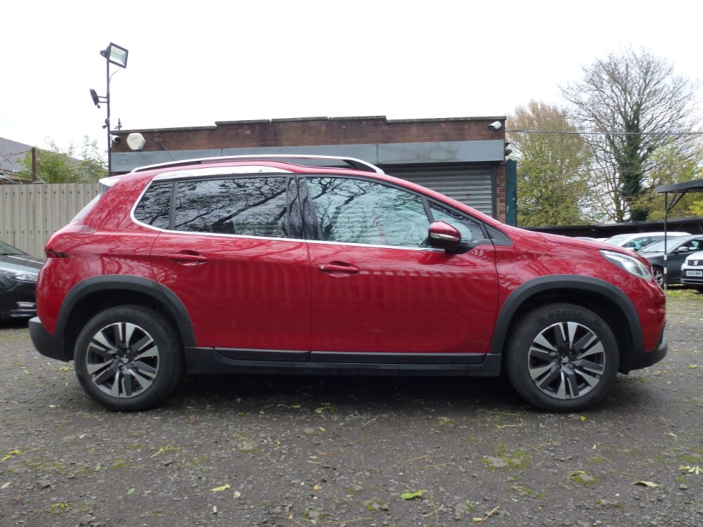 Peugeot 2008 1.2 PureTech Allure 5dr - Image 8