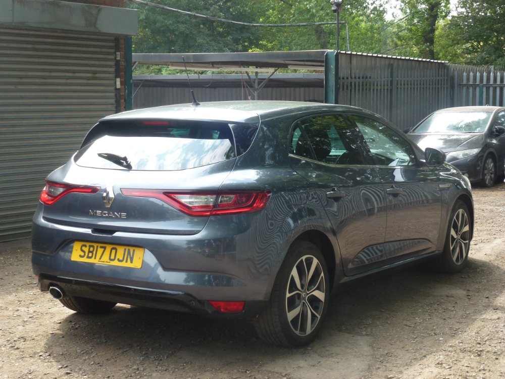 Renault Megane 1.5 dCi Dynamique Nav Hatchback 5dr Diesel Manual Euro 6 (s/s) (110 ps) - Image 4