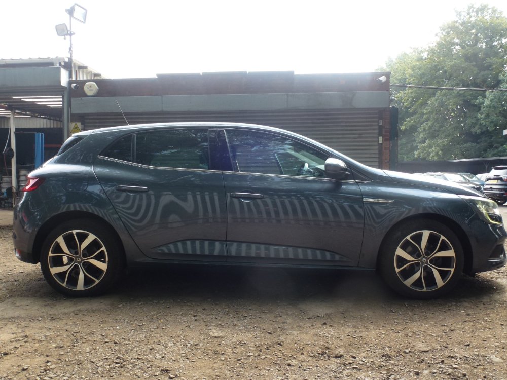 Renault Megane 1.5 dCi Dynamique Nav Hatchback 5dr Diesel Manual Euro 6 (s/s) (110 ps) - Image 8