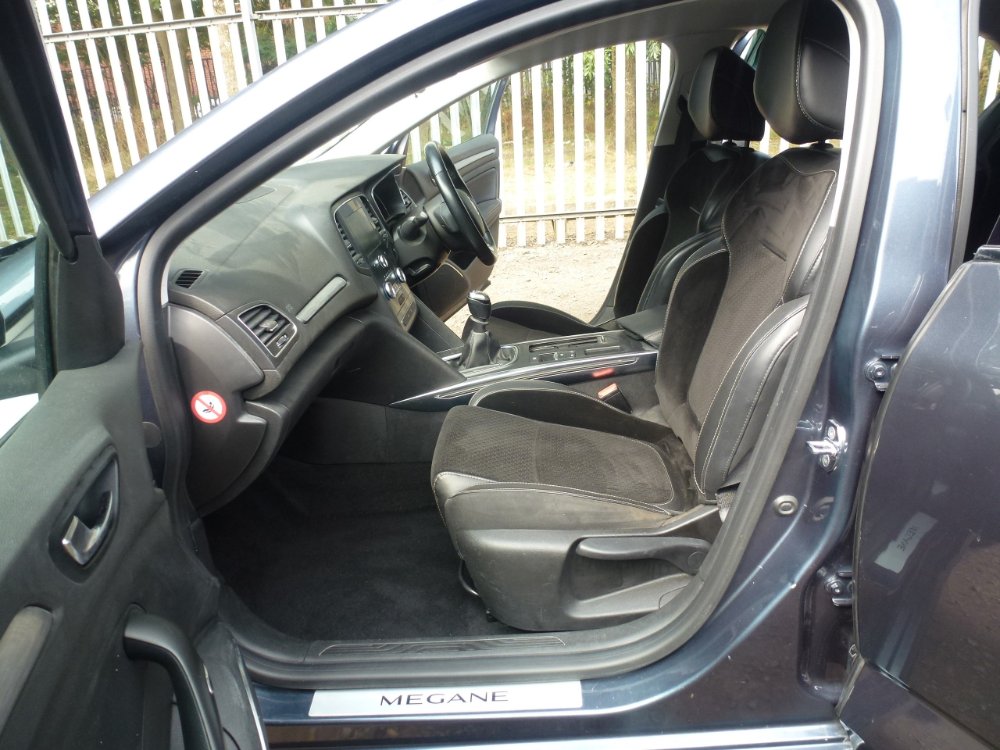 Renault Megane 1.5 dCi Dynamique Nav Hatchback 5dr Diesel Manual Euro 6 (s/s) (110 ps) - Image 11
