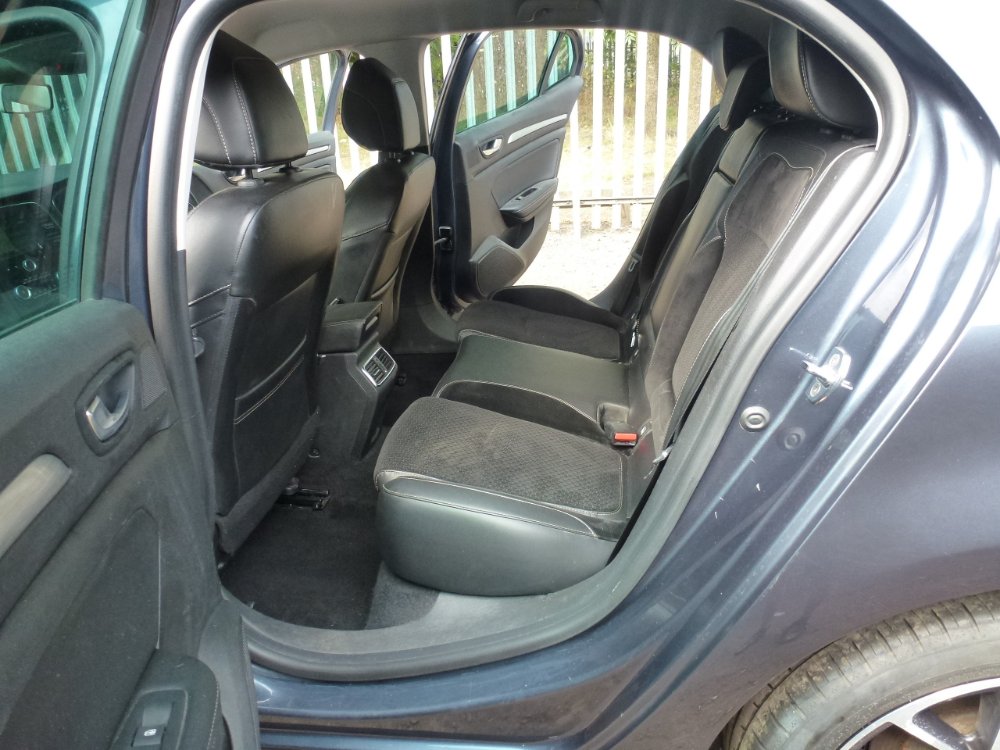 Renault Megane 1.5 dCi Dynamique Nav Hatchback 5dr Diesel Manual Euro 6 (s/s) (110 ps) - Image 12