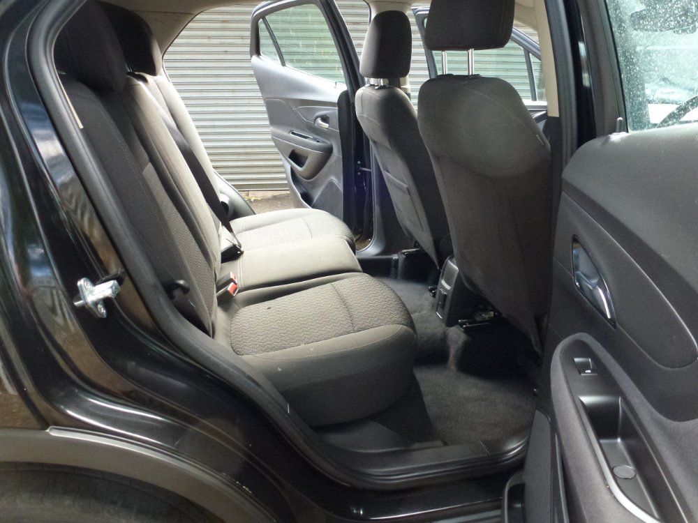 Vauxhall Mokka X 1.4i Turbo Design Nav SUV 5dr Petrol Manual Euro 6 (s/s) (140 ps) - Image 10