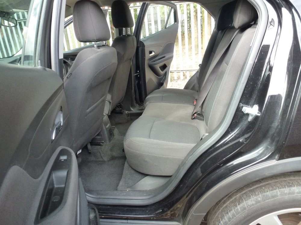 Vauxhall Mokka X 1.4i Turbo Design Nav SUV 5dr Petrol Manual Euro 6 (s/s) (140 ps) - Image 12
