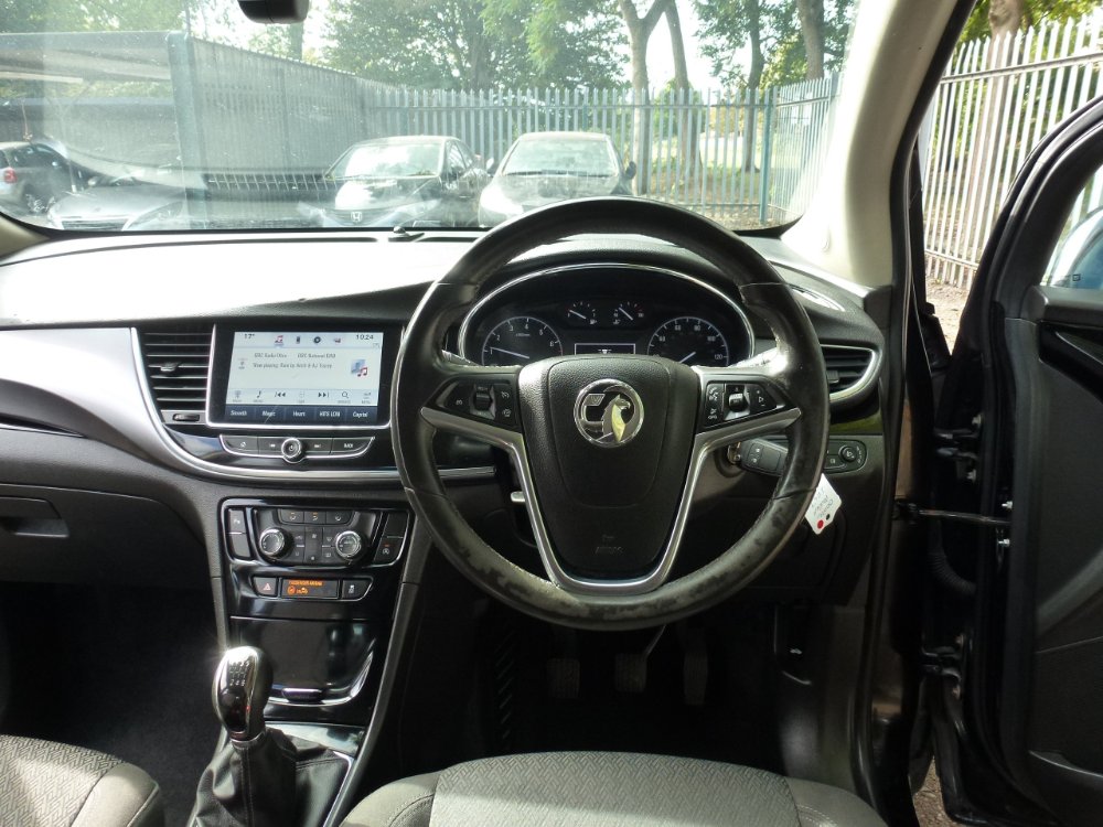Vauxhall Mokka X 1.4i Turbo Design Nav SUV 5dr Petrol Manual Euro 6 (s/s) (140 ps) - Image 13