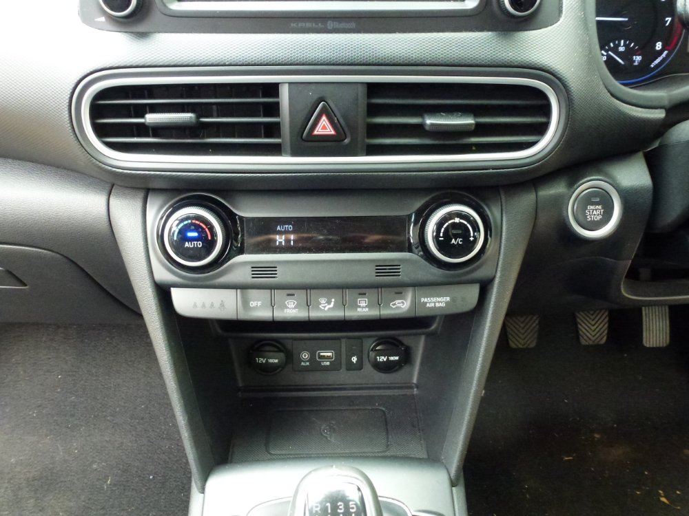 Hyundai Kona 1.0 T-GDi Blue Drive Premium SE SUV 5dr Petrol Manual Euro 6 (s/s) (120 ps) - Image 15